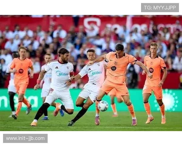 巴萨高位逼抢体系漏洞分析,对手反击效率成胜负关键