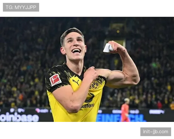 实时:菲尔克鲁格头球摆渡,萨比策插上破门,多特蒙德打出经典快速配合 实时:菲尔克鲁格头球摆渡,萨比策插上破门,多特蒙德打出经典快速配合